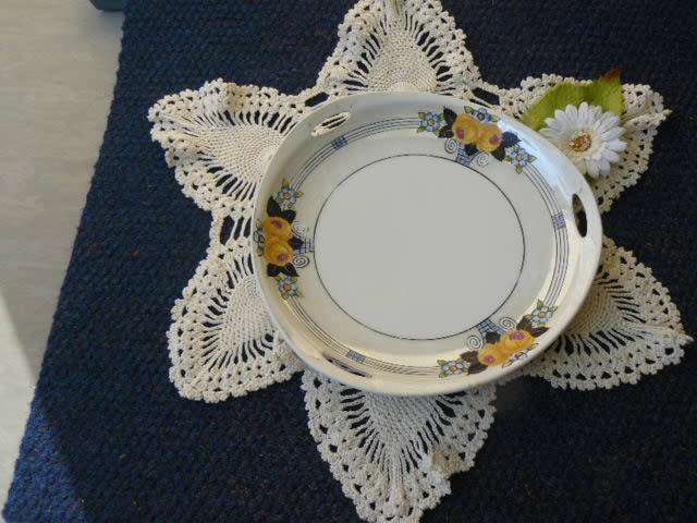 NORITAKE PORCELAIN PLATE
