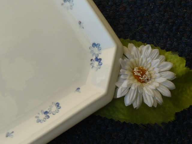 VINTAGE PLATTER PORCELAIN