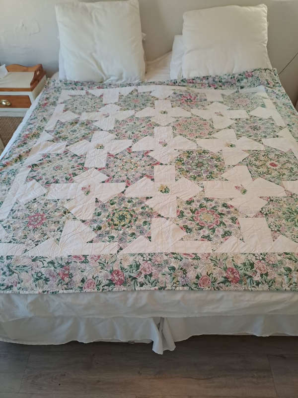 Beautiful Large hand made quilt with sling 180x180cm REDUCED