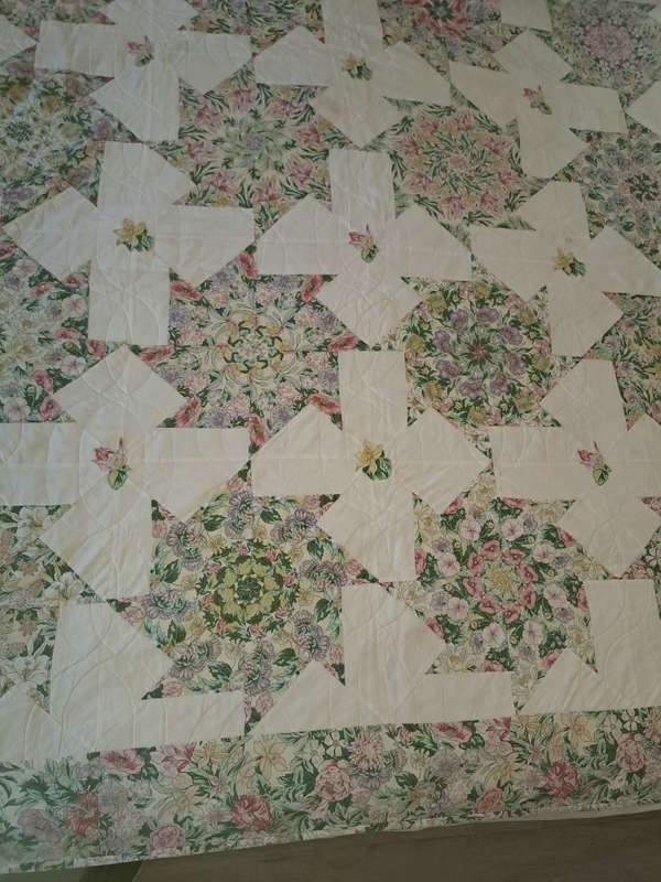 Beautiful Large hand made quilt with sling 180x180cm REDUCED