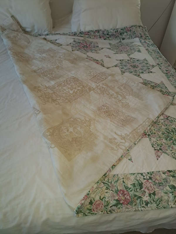 Beautiful Large hand made quilt with sling 180x180cm REDUCED