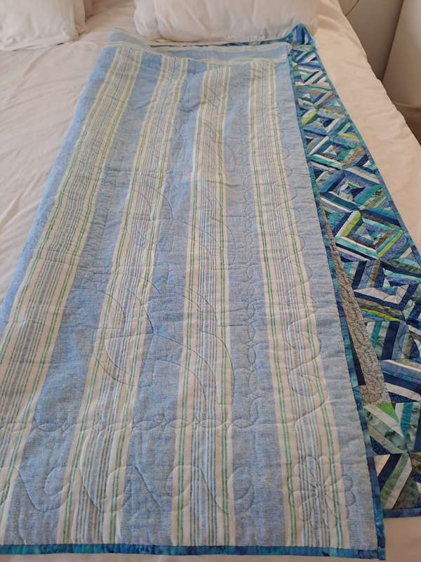Beautiful dolphin hand made quilt 145cm x 160cm