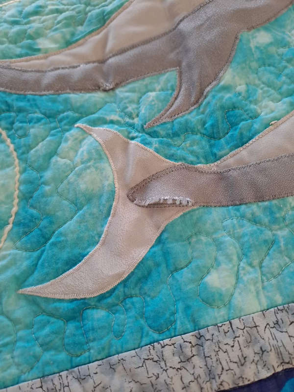 Beautiful dolphin hand made quilt 145cm x 160cm
