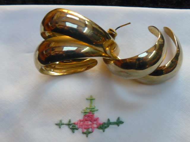 DOUBLE HOOPED GOLDTONEDEARRINGS