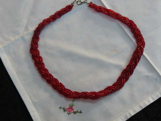 STUNNING HAND GLASS BEADED NECKLACE