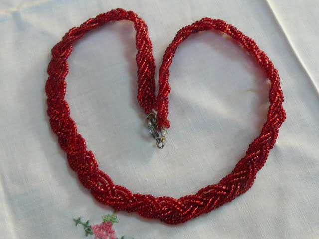 STUNNING HAND GLASS BEADED NECKLACE