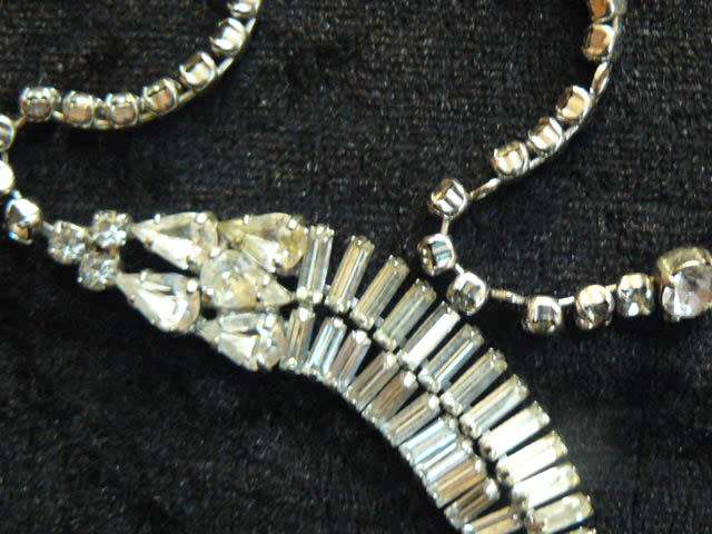 TWISTED DOUBLE STRAND SILVERTONED NCKLACE...WITH BLING 49 CM LONG VERY INTERESTING !!!!!