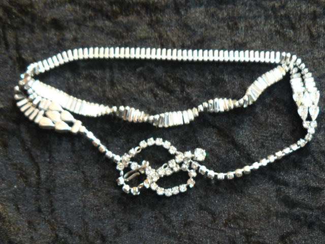 TWISTED DOUBLE STRAND SILVERTONED NCKLACE...WITH BLING 49 CM LONG VERY INTERESTING !!!!!