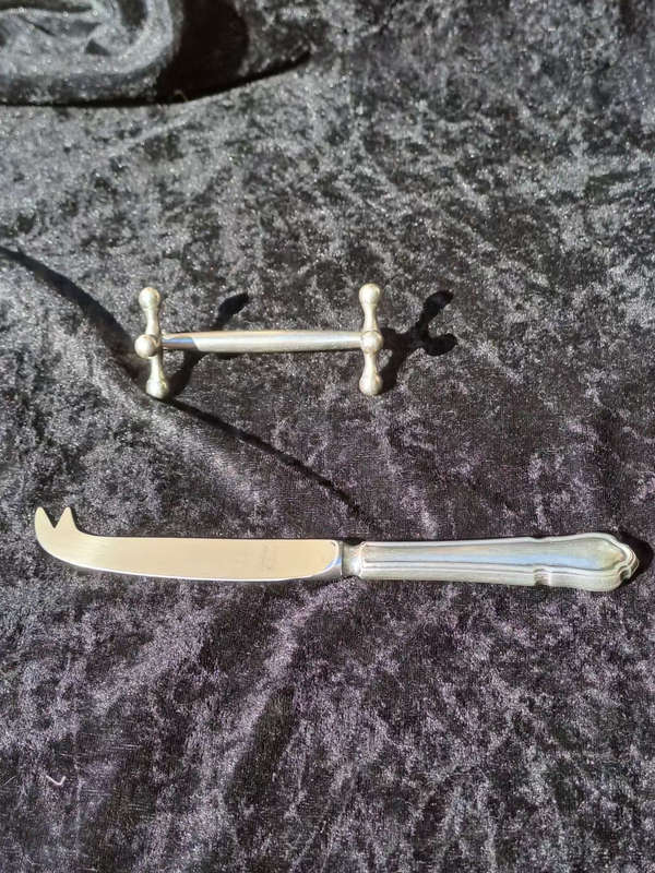 Sheffield England cheese knife and knife rest