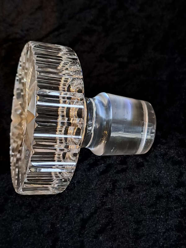 Stunning impressive Large Vintage Rose cut crystal decanter no chips or cracks 1.96kg