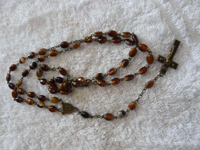 BEAUTIFULL ROSARY WITH TYGER EYE STONES