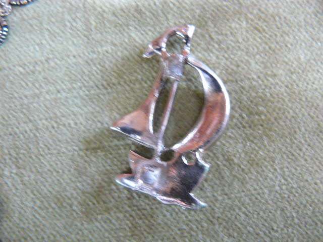 SAIL SHIP PENDANT AND SILVER TONED CHAIN