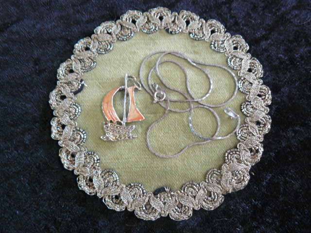 SAIL SHIP PENDANT AND SILVER TONED CHAIN