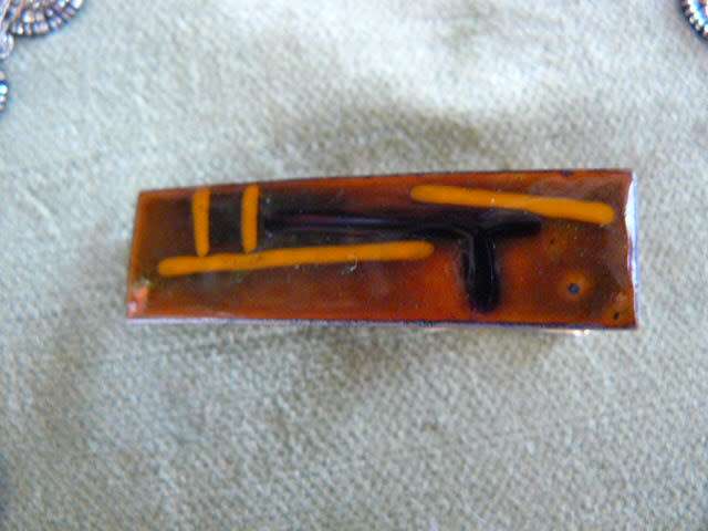 TYE CLIP VINTAGE unusual