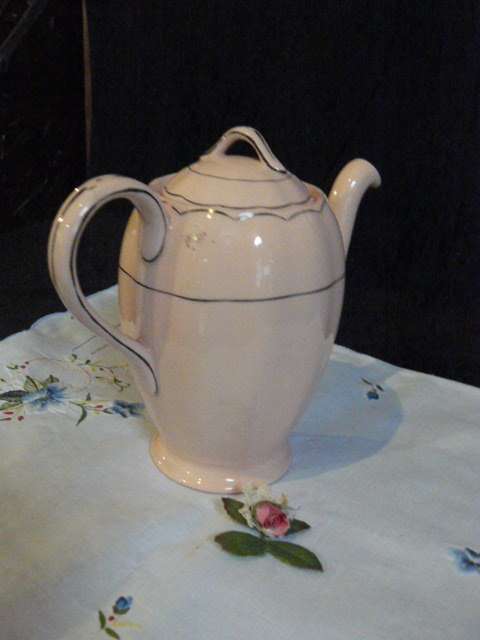 GRINDLEY ENGLAND PORCELAIN COFFEE POT PEACH PETAL