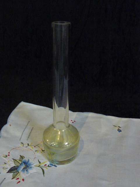 GLASS VASE PALE YELLOW LUSTRE WITH MOTHER OF PEARL EFFECT