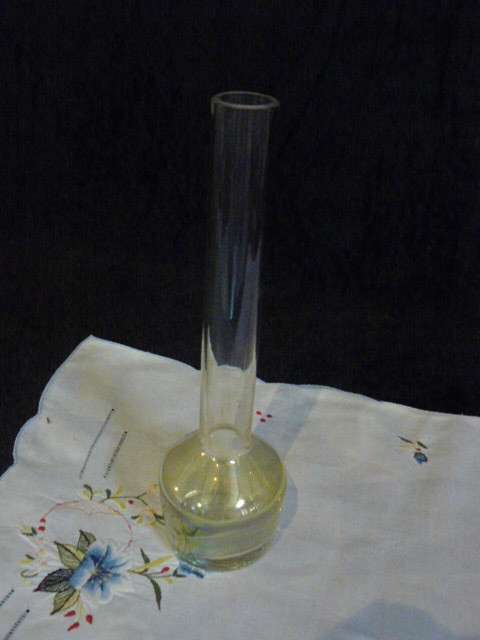 GLASS VASE PALE YELLOW LUSTRE WITH MOTHER OF PEARL EFFECT