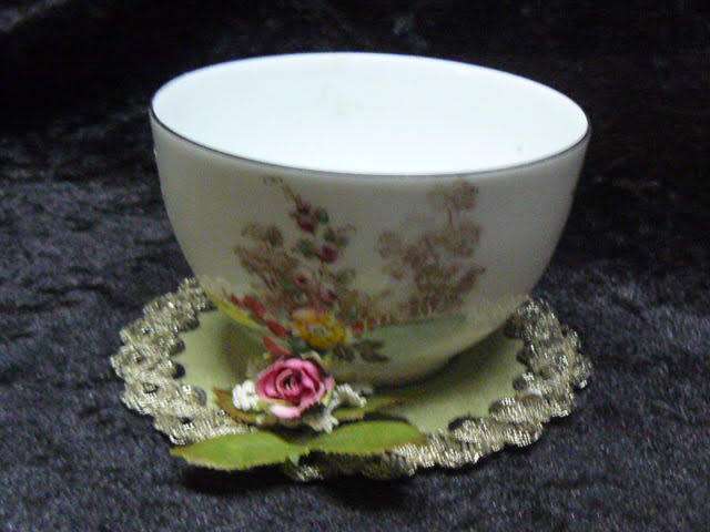 TK THUNY CZECHOSLOVAKIAN CERAMIC BOWL