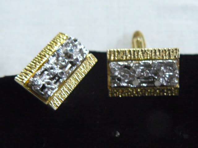 CUFF LINKS