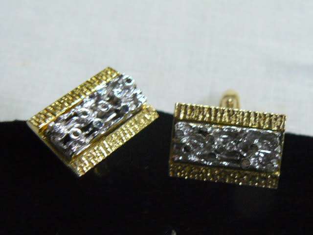 CUFF LINKS