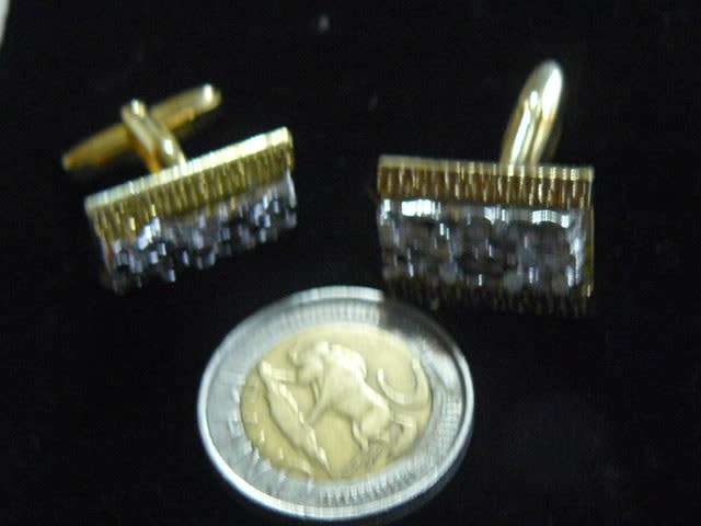 CUFF LINKS