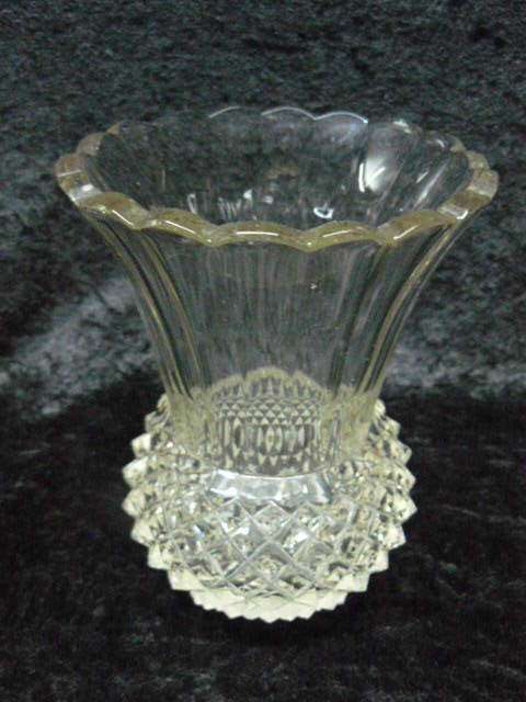 CRYSTAL VASE IN IN GOOD CONDITION