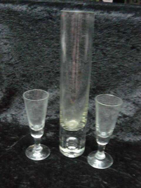 HEAVY BOTTOM BUBBLLE VAS 23 CM X 3 CM AND 2 X HAEAVY BOTTOM LITTLE VASES 10 CM X 3.2 CM