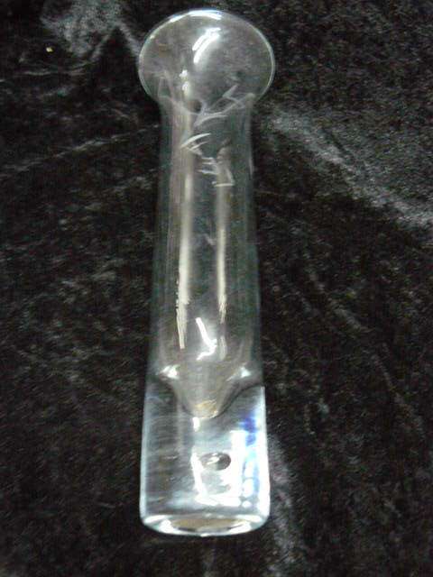 BUBBLE HEAVY BOTTOM GLASS VASE WITH PATTERN 20 CM TALL X 6 CM BASE
