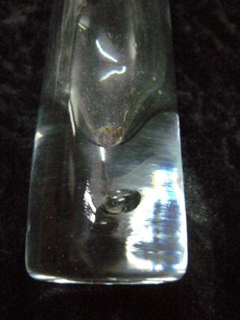 BUBBLE HEAVY BOTTOM GLASS VASE WITH PATTERN 20 CM TALL X 6 CM BASE