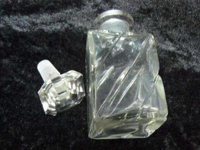 ART DECO CRYSTAL SMALL DECANTER