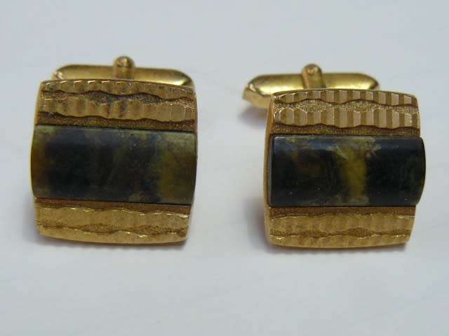 VINTAGE CUFF LINKS WITH SEMI PRECIOUS STONE GREENISH AND TIE CLIP