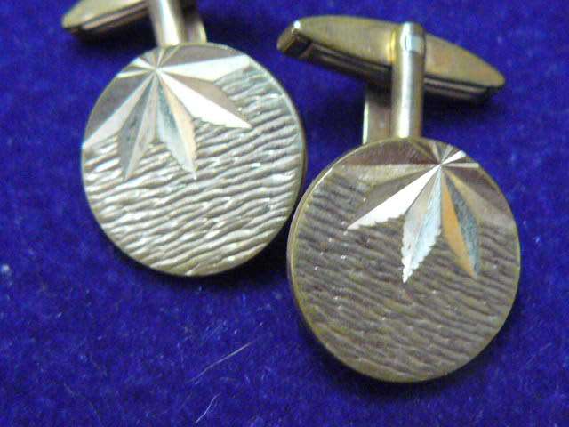 CUFF LINKS