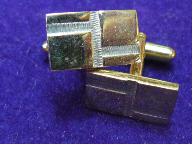CUFF LINKS GOLD AND SILVER TONED LOVELY