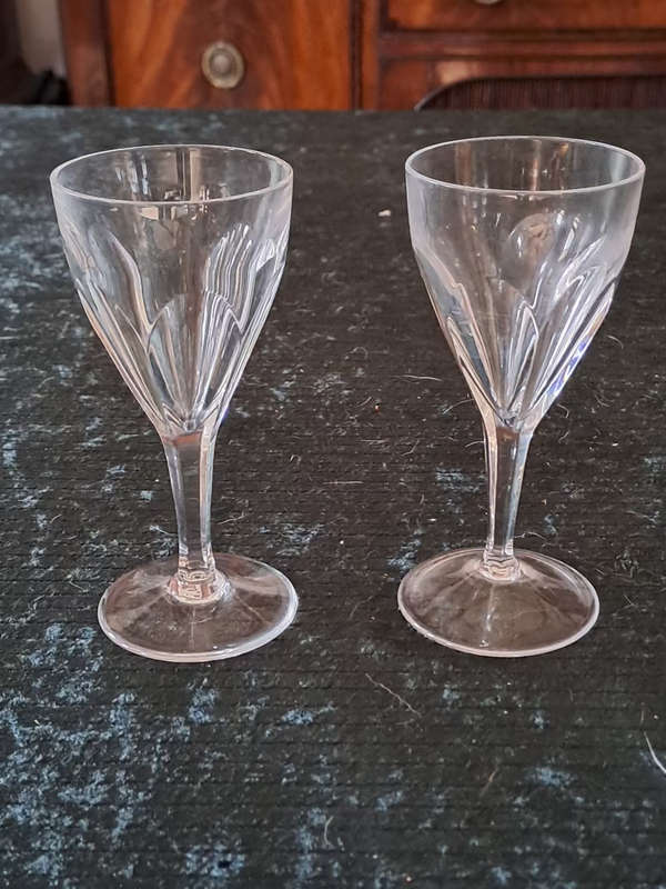 pair of Dutchess Da Dinno Baccarat crystal sherry glasses