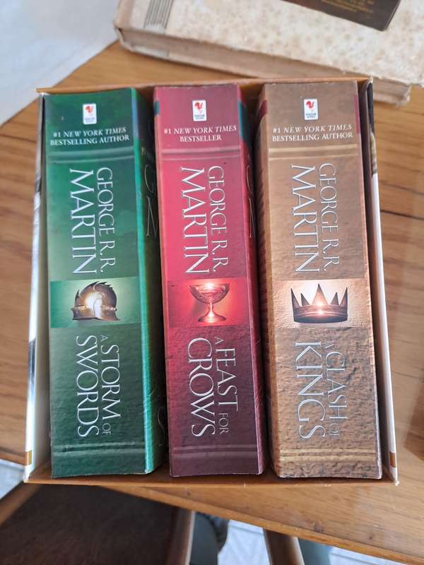 Game of Thones George Martin 3 book combo