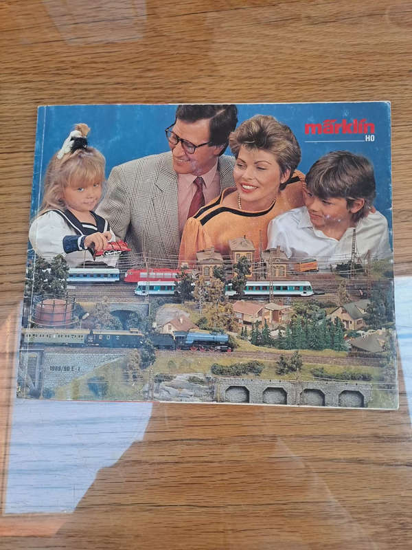 Old timer Marklin catalogue 1989/90E-1