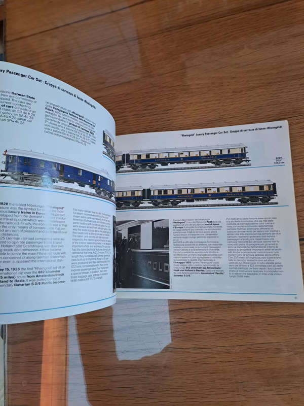 Old timer Marklin catalogue 1989/90E-1
