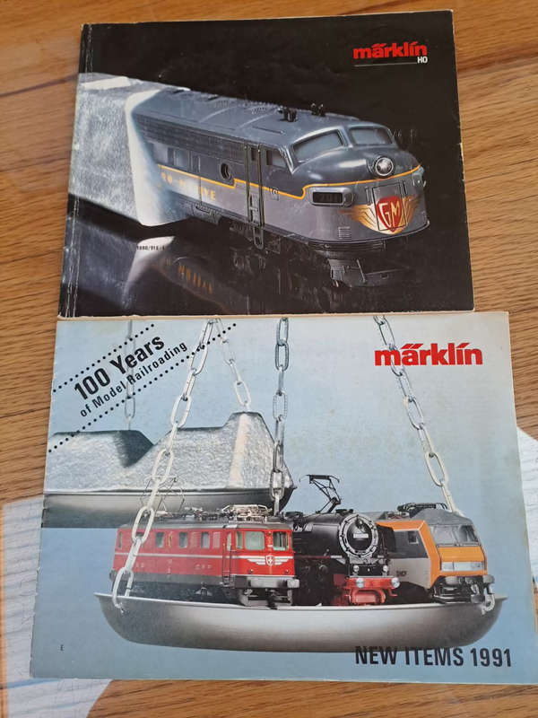 Old timer Marklin catalogue 1990/91E-1 and the new items book for 1991