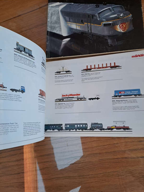 Old timer Marklin catalogue 1990/91E-1 and the new items book for 1991