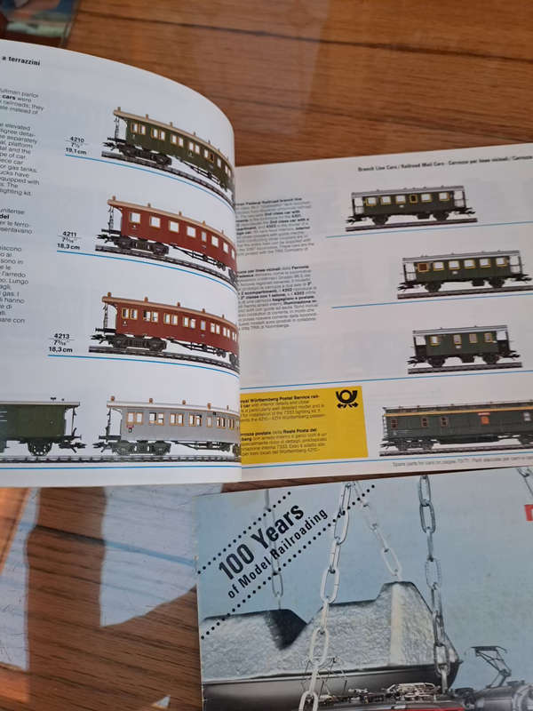 Old timer Marklin catalogue 1990/91E-1 and the new items book for 1991