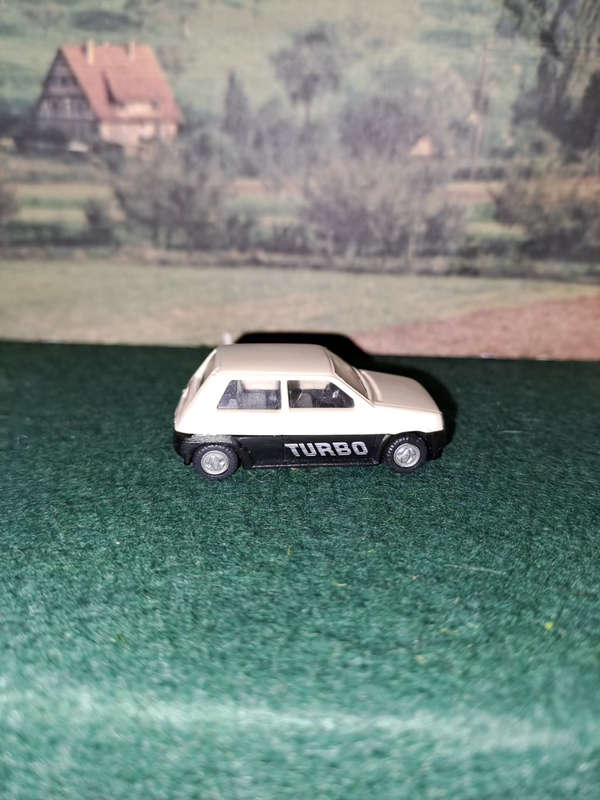 Revell Praline R5 turbo car