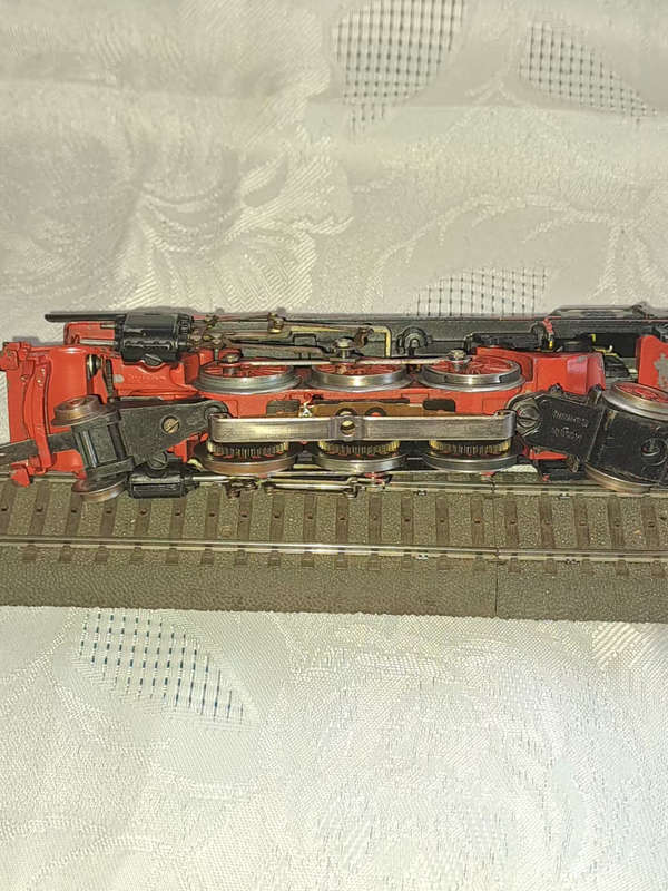 Marklin HO  DA800 (3005) loc and tender  23 014