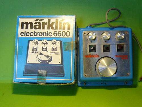 MARKLIN HO  ELECTRONIC TRAIN CONTROLER 6600