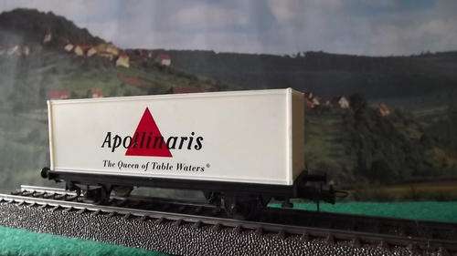 ROCO HO CONTAINER CAR `APOLLINARIS`