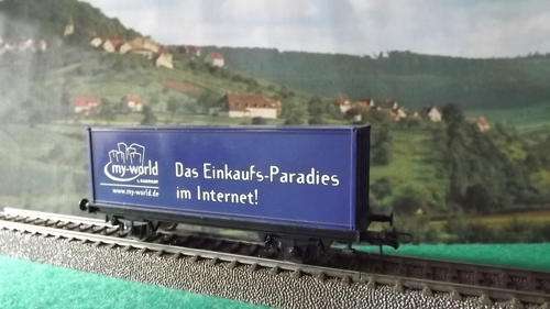 ROCO HO CONTAINER CAR `MY WORLD`