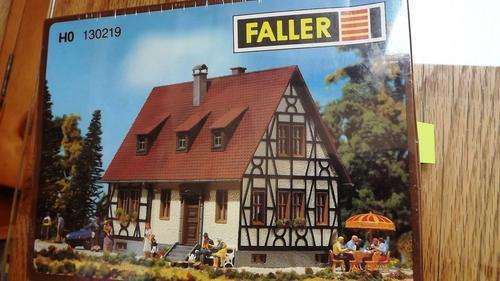 FALLER HO 130219  1/2 WOOD HOUSE