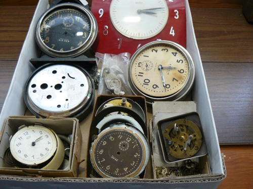 LARGE LOT OF CLOCK SPARES AND SMITHS ELECTRIC CLOCK WORKING