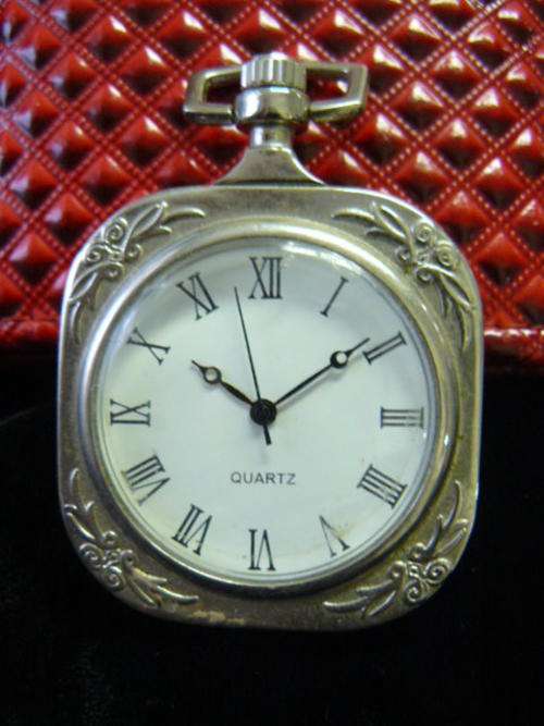 STUNNING OLD STYLE SILVER COLOURD POCKET WATCH