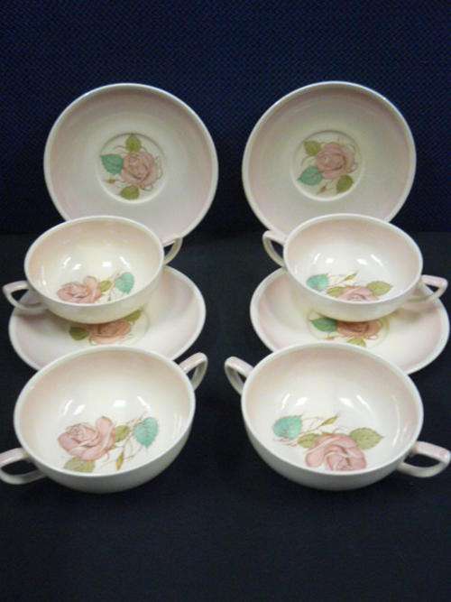 SUSIE COOPER CROWN WORKS BURSLEM SET OF X 4 REDUCED
