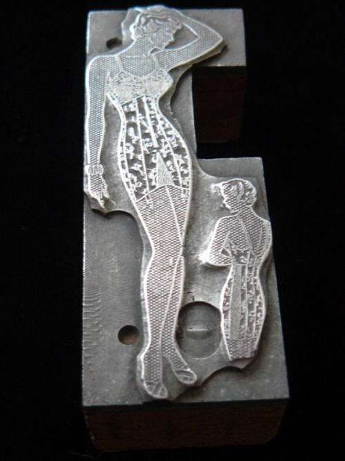 VINTAGE LADY STAMP METAL ON WOOD - PLEASE HAVE A LOOK !!!@@@!!!